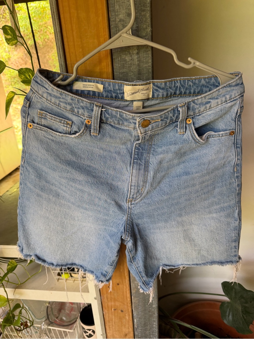 Universal Thread Vintage Bermuda Light Blue Frayed Hem Denim Shorts